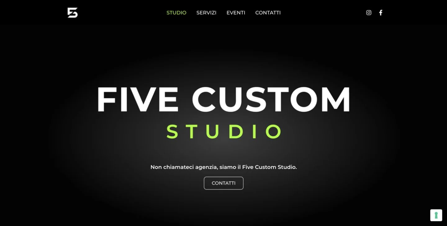 Homepage di Five Custom Studio con identità nera e verde